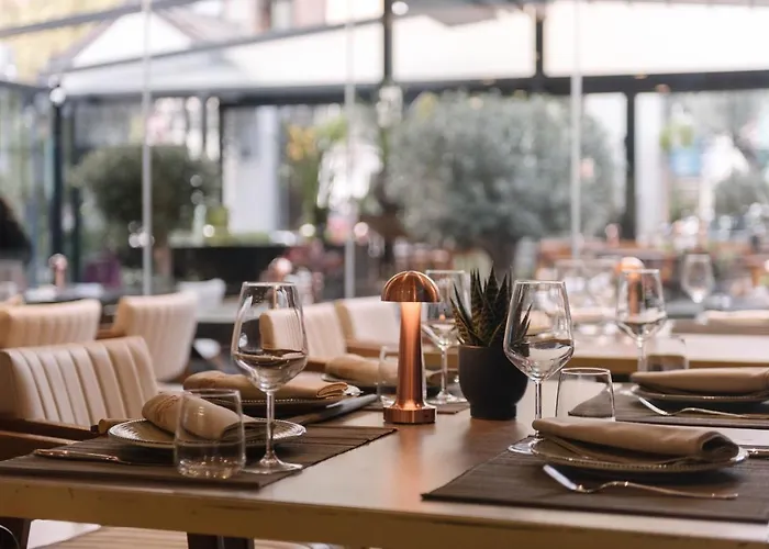 Triss ホテル ティラナ