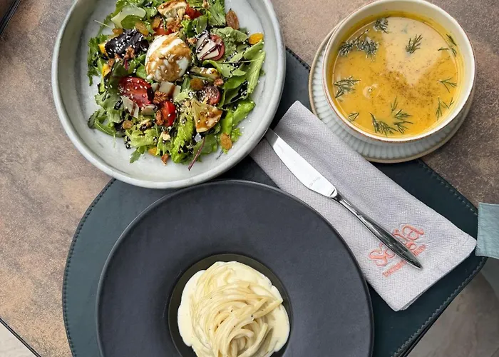 Triss ホテル ティラナ